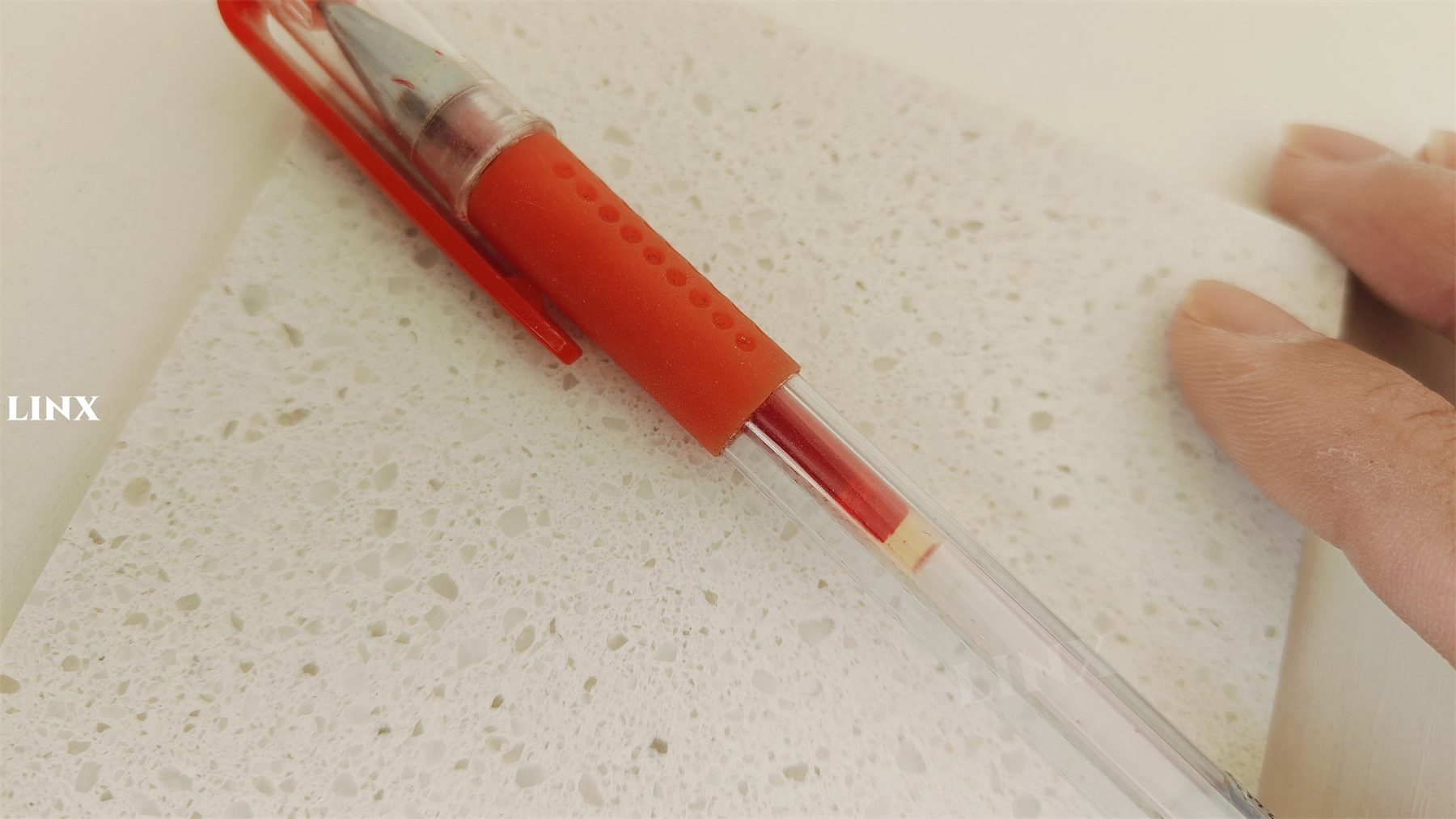 LX1119 CRYSTAL WHITE QUARTZ STONE 5 LINX SURFACES