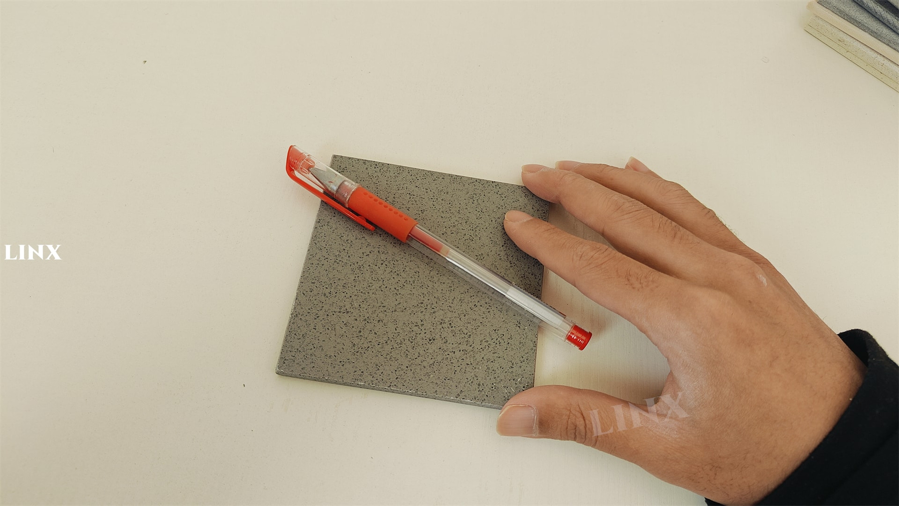 QUARTZ STONE SLATE GREY SAMPLE DETAIL 5 - LINX SURFACES