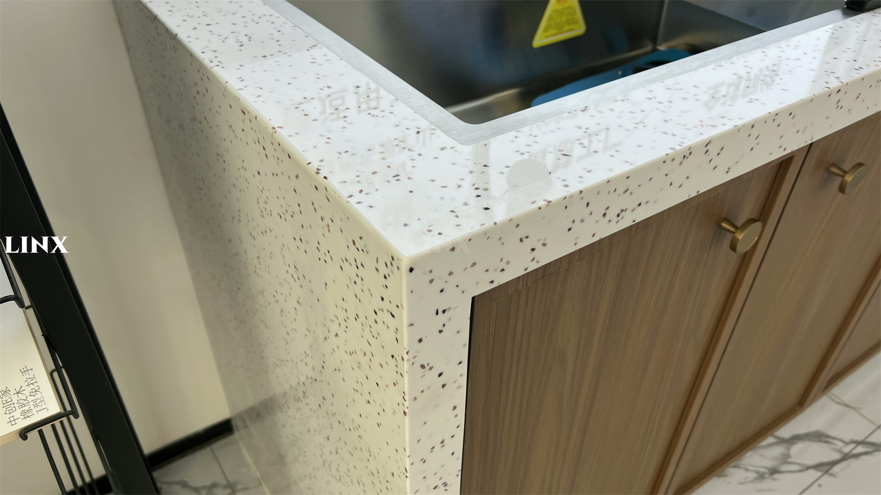 White Jade Quartz Countertops Detail 2 Linx Surfaces