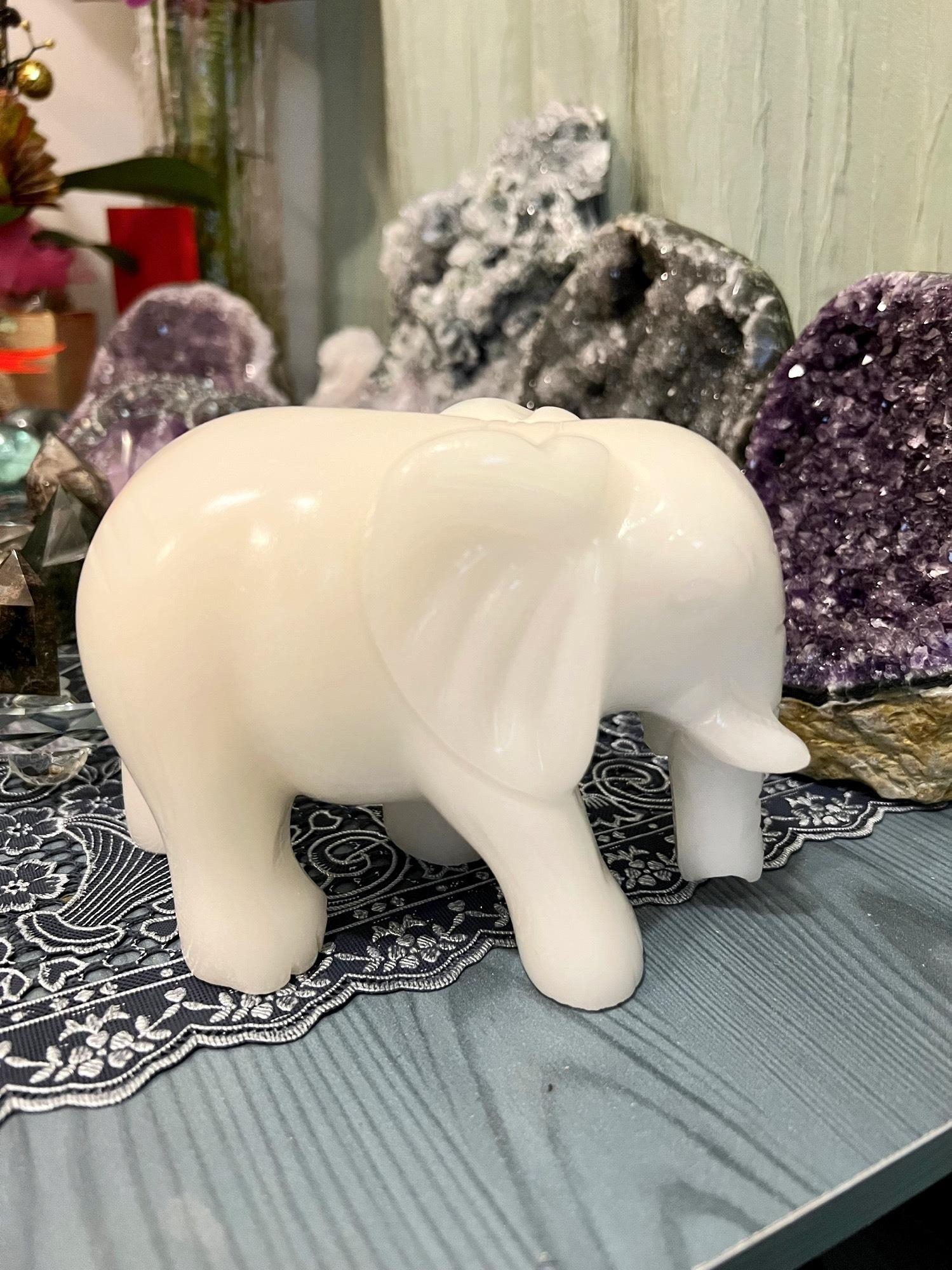 White Jade Stone Elephant (12) White Jade Stone Elephant (12)