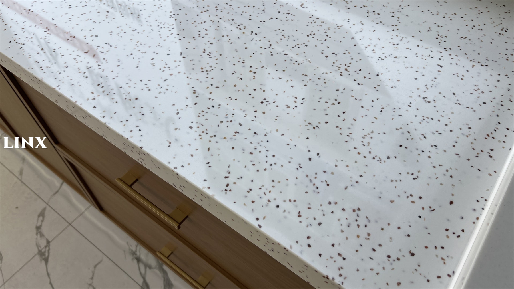 Jade Stone White Middle Grain Countertop 3 Linx Surfaces