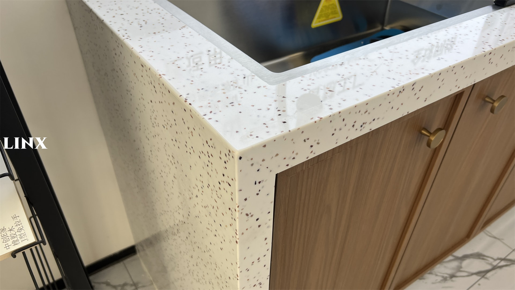 Jade Stone White Middle Grain Countertop 4 Linx Surfaces