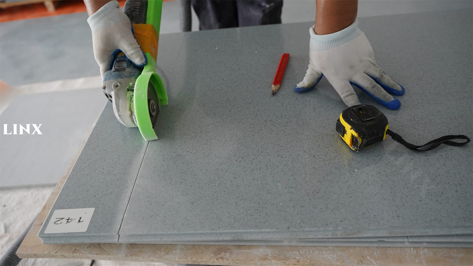 Jade Stone Flooring Cutting