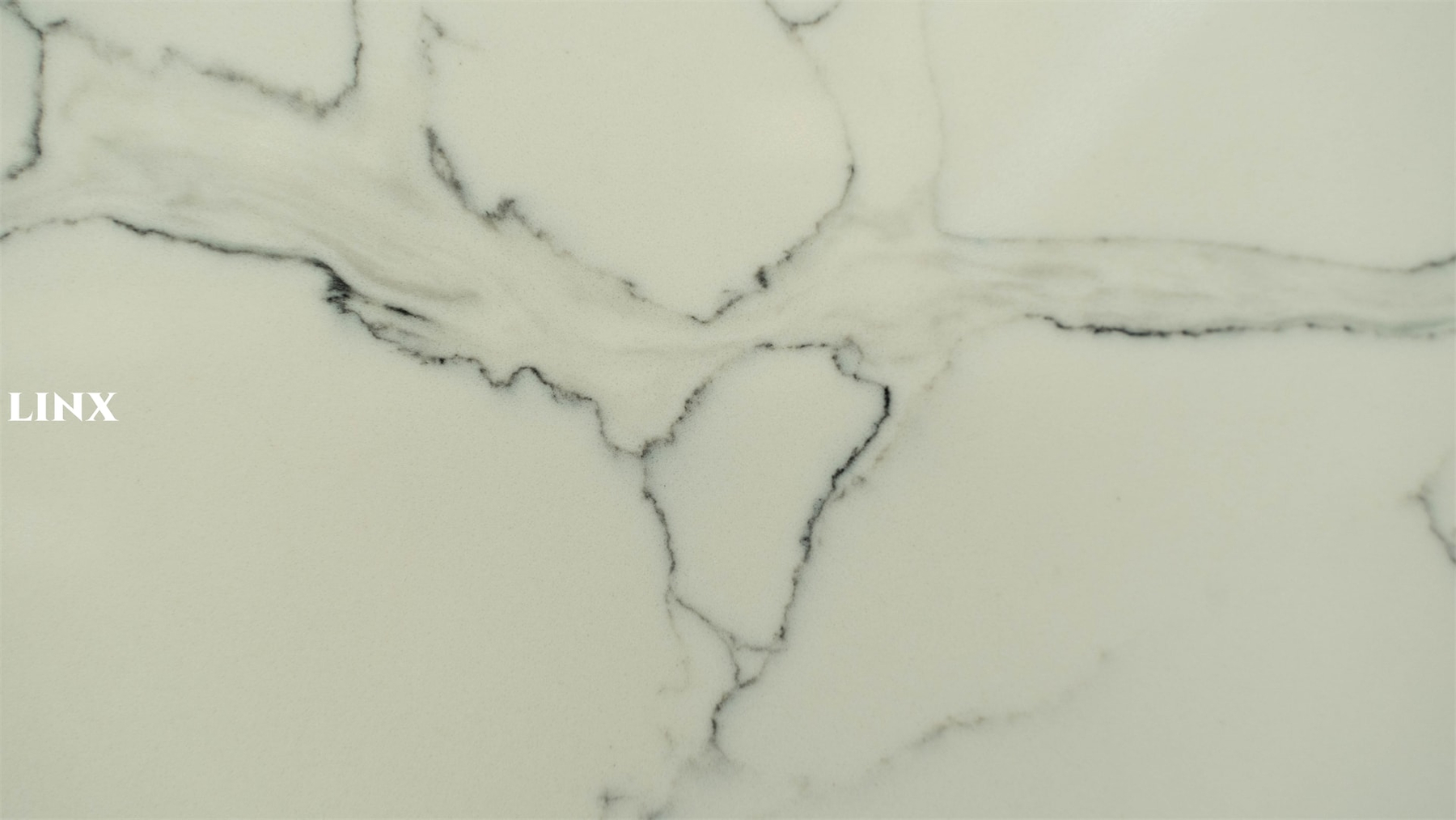 LX9034 CALACATTA WHITE DETAIL 6 QUARTZ STONE LINX SURFACES