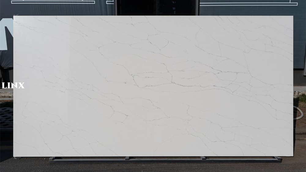 LX9052 CALACATTA WHITE QUARTZ STONE FEATURE LINX SURFACES