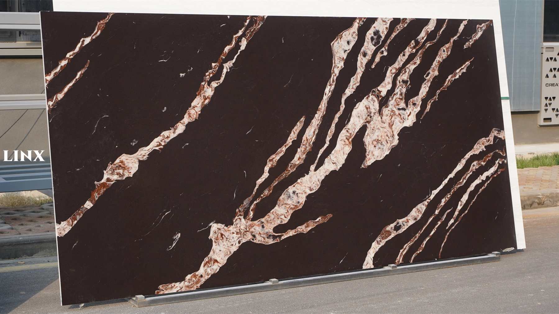 LXM9036 VAST MOTION JADE STONE 1 LINX SURFACES