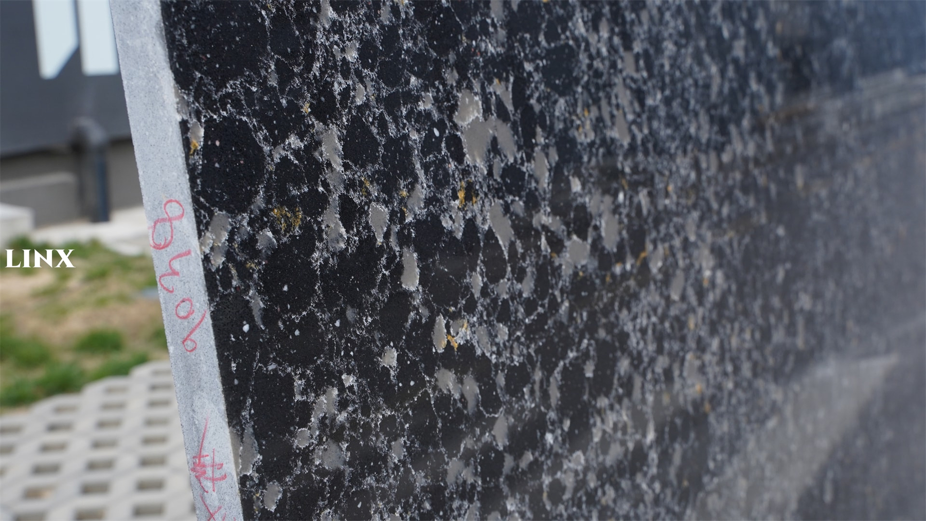 LXM9038 SOLID DEO DETAIL 5 JADE STONE LINX SURFACES