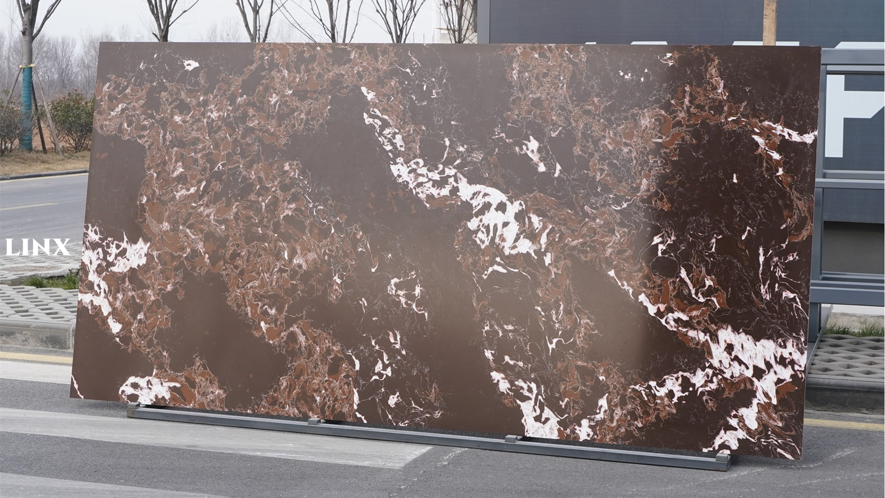 LXM9040 RED EMOTION JADE STONE 2 LINX SURFACES