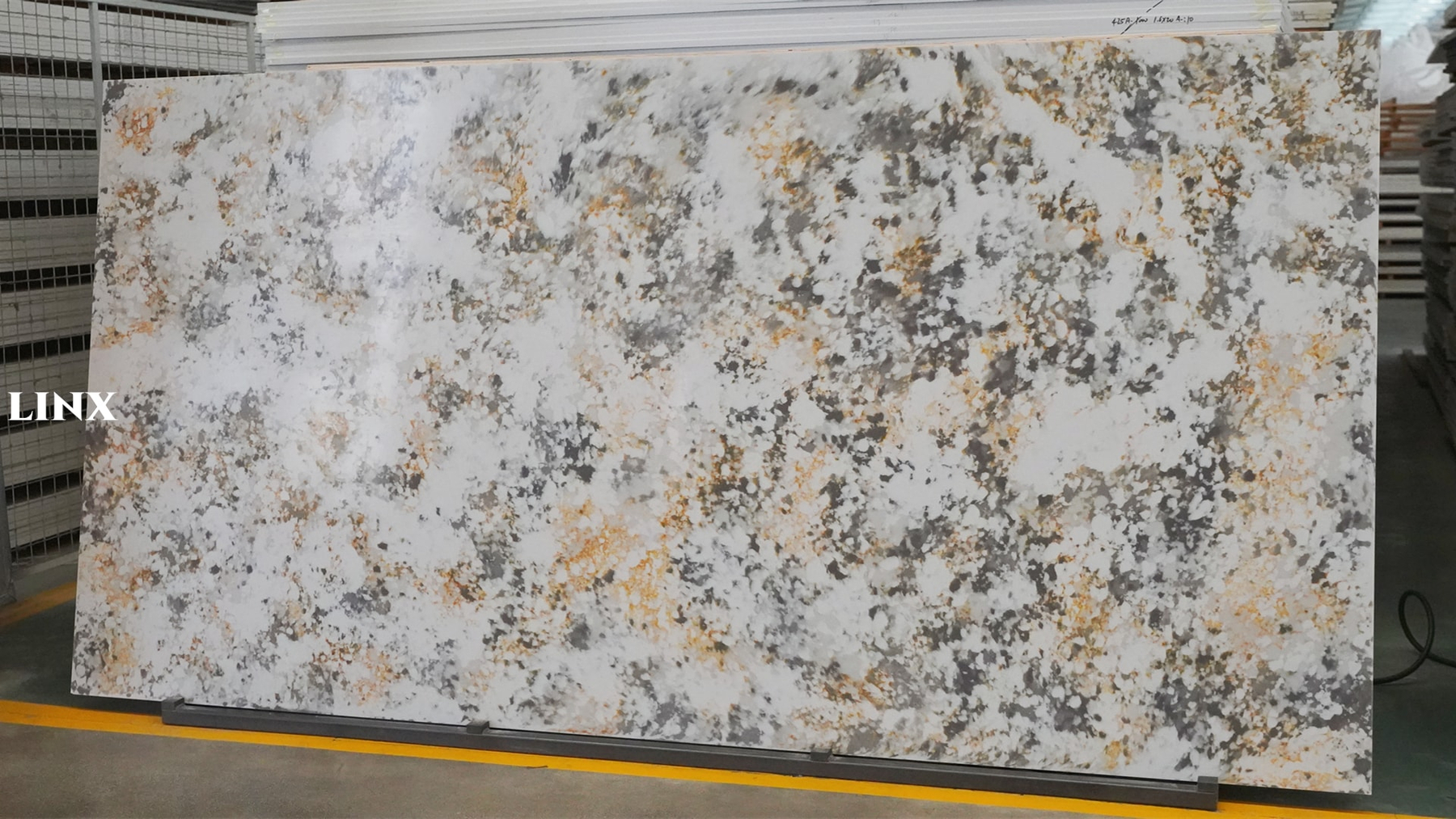 LXM9061 GLOWING CLOUD JADE STONE 2 LINX SURFACES