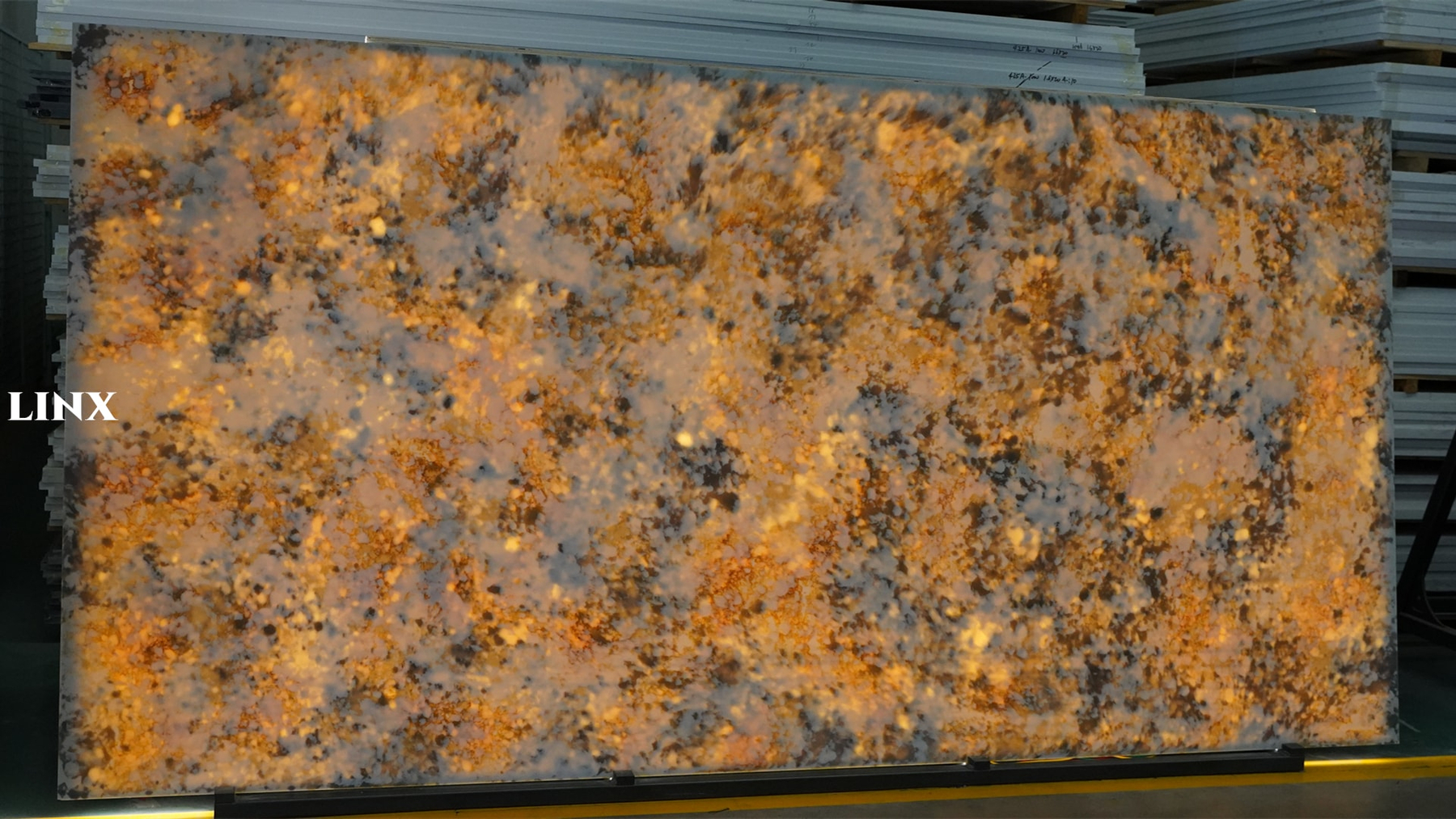 LXM9061 GLOWING CLOUD JADE STONE BACK LIGHT EFFECT 1 LINX SURFACES