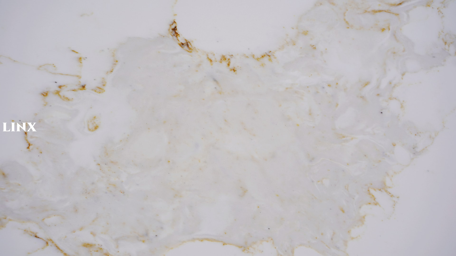 LXM9066 CALACATTA WHITE QUARTZ STONE DETAIL 4 LINX SURFACES
