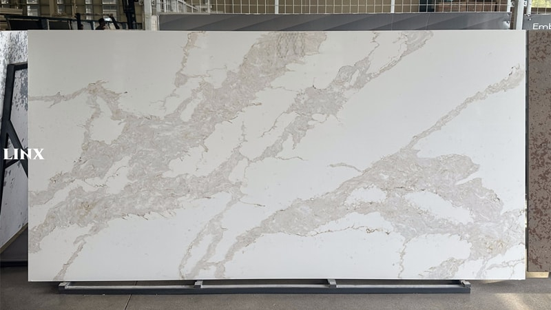 LXM9066 CALACATTA WHITE QUARTZ STONE FEATURE LINX SURFACES