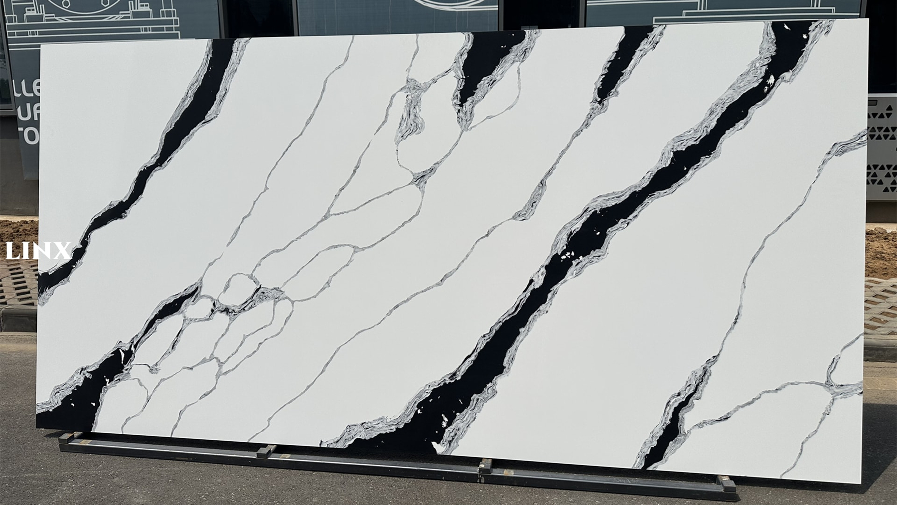 LXM9078 CALACATTA WHITE JADE STONE 2 LINX SURFACES