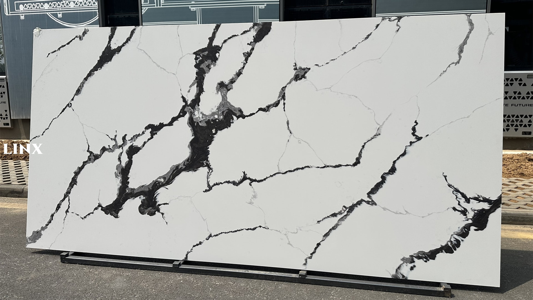 LXM9079 CALACATTA WHITE JADE STONE 2 LINX SURFACES