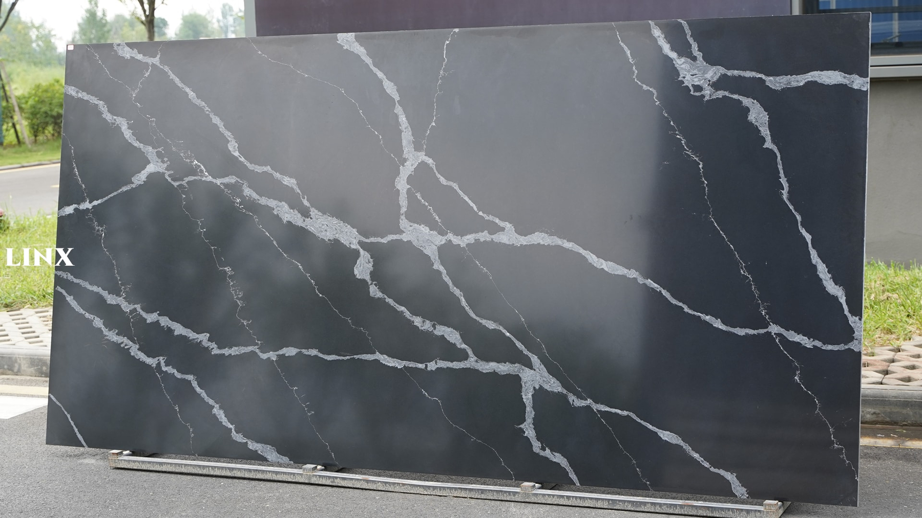 LXM9090 CALACATTA BLACK JADE STONE 2 LINX SURFACES