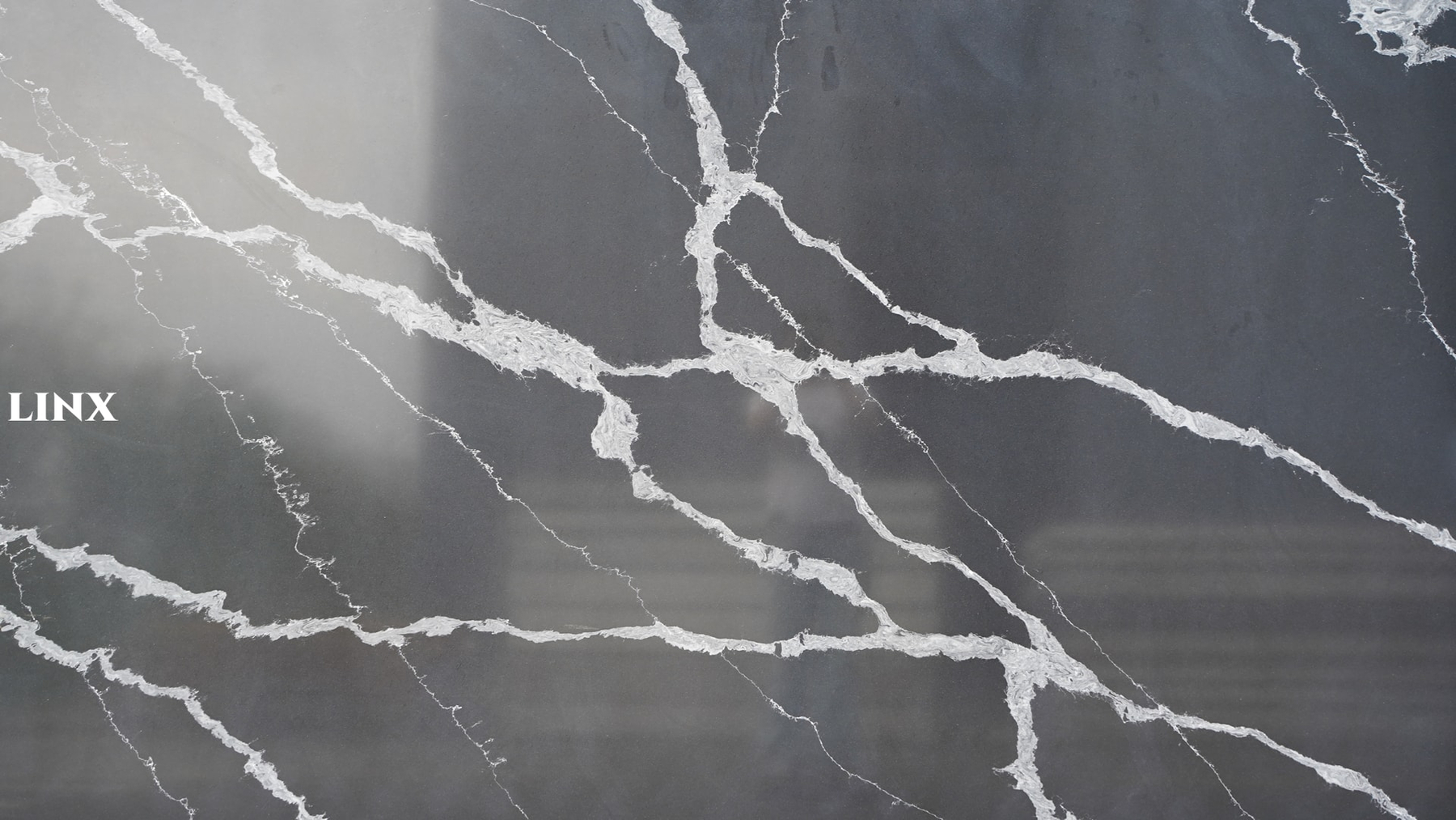 LXM9090 CALACATTA BLACK JADE STONE DETAIL 1 LINX SURFACES