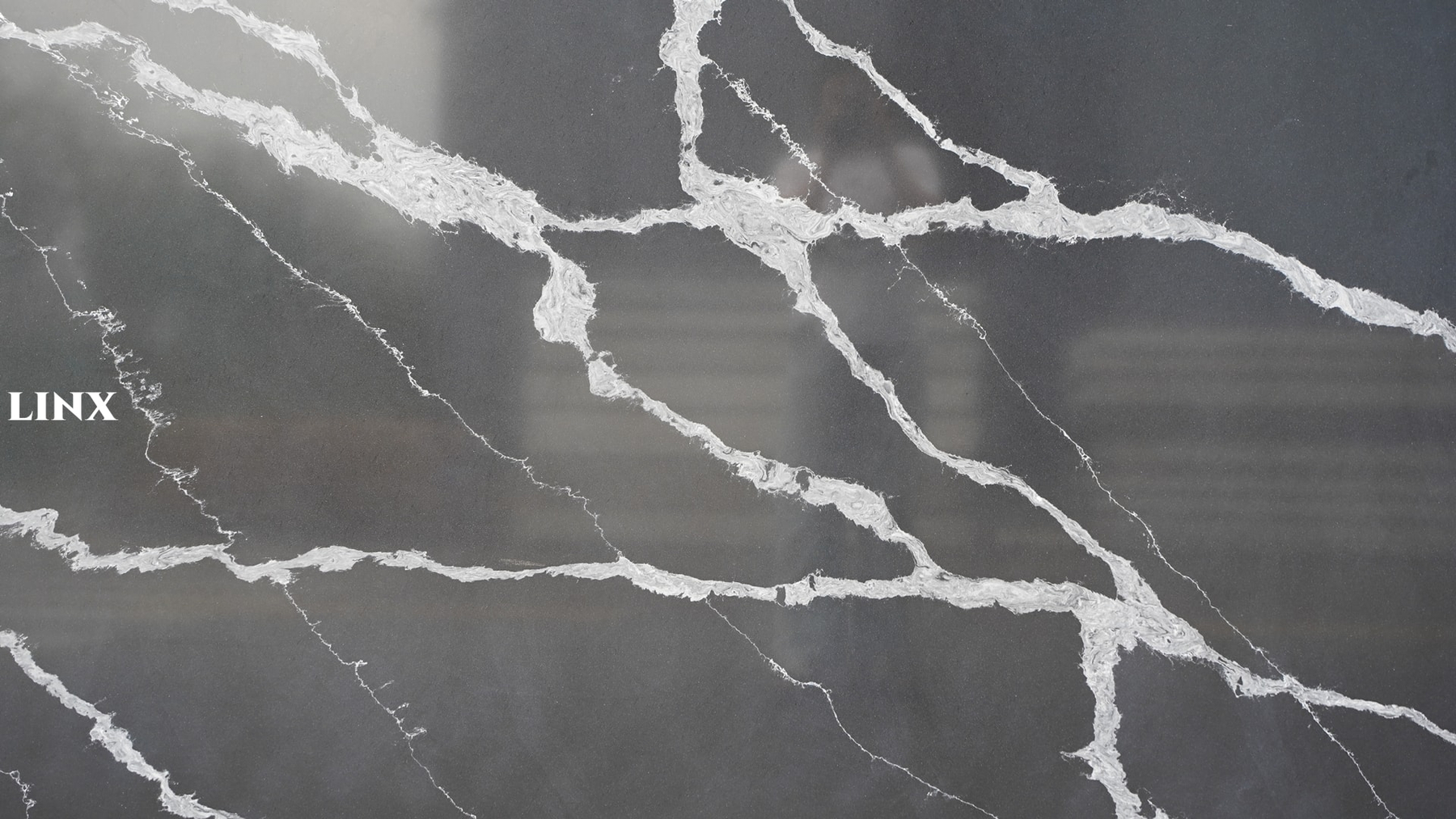 LXM9090 CALACATTA BLACK JADE STONE DETAIL 2 LINX SURFACES