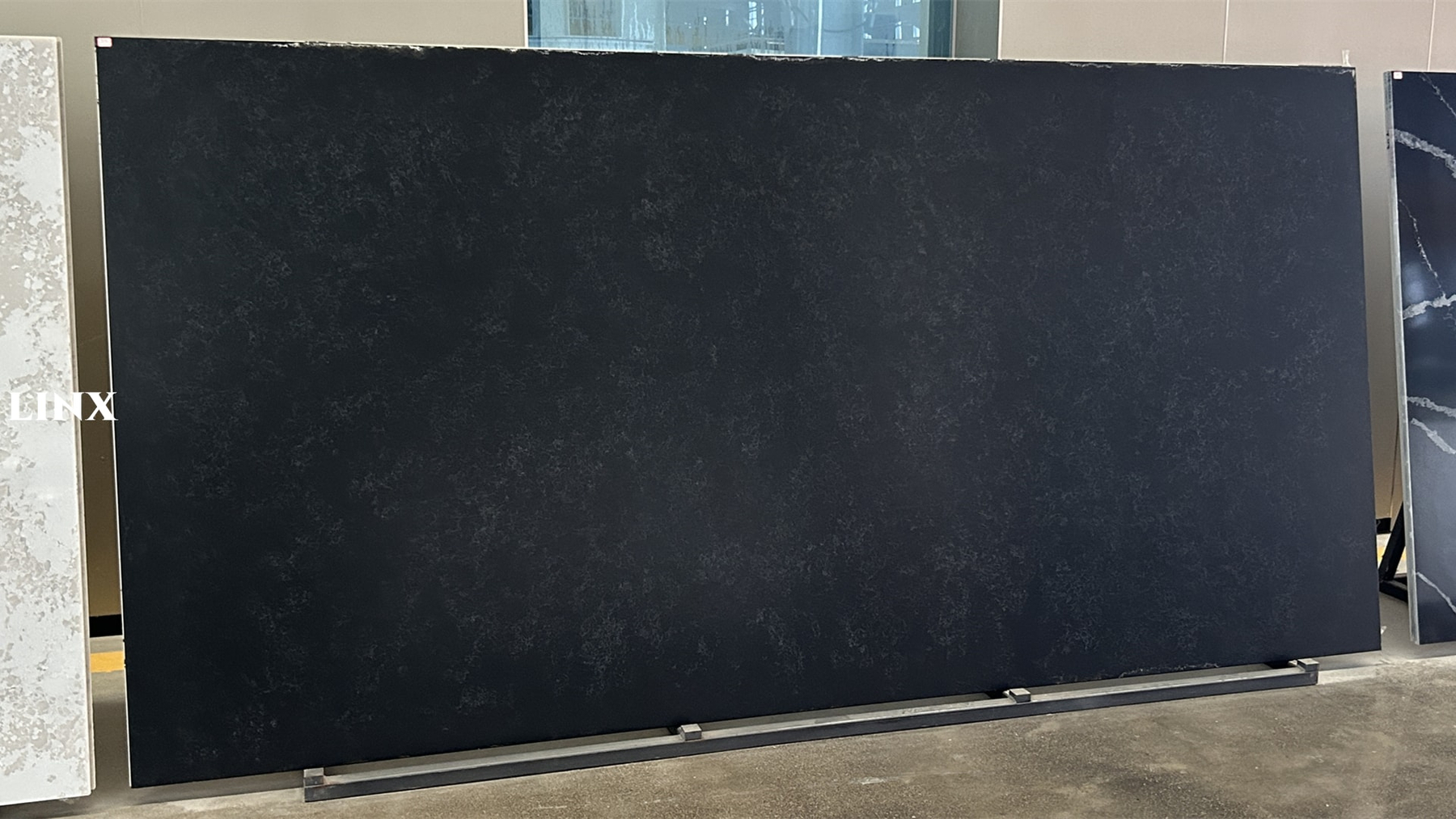 LXM9096 EBONY RIPPLE JADE STONE LEATHERING 1 LINX SURFACES