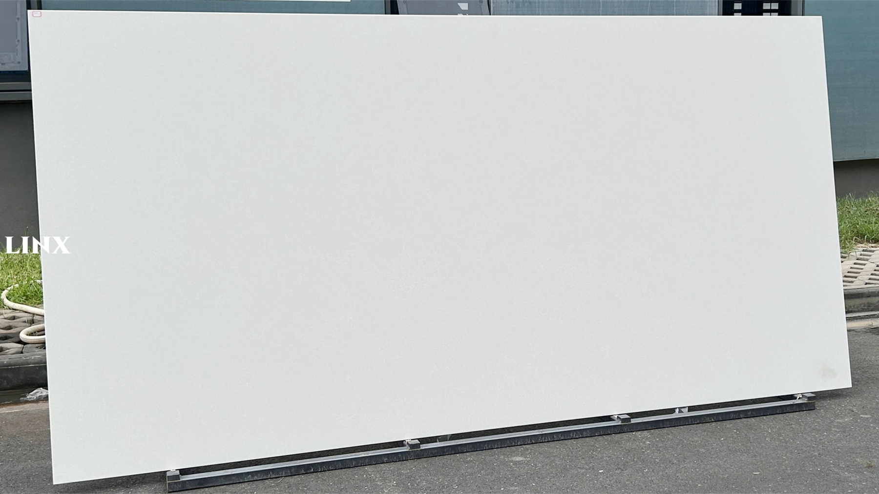 LXM9101 JADE LACE JADE STONE 1 LINX SURFACES