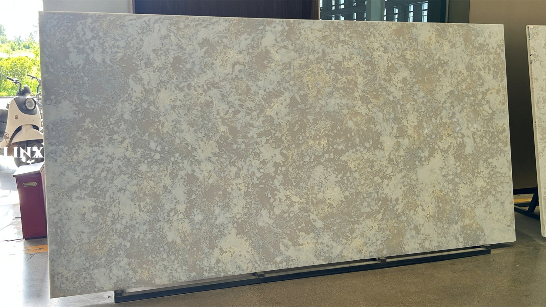 LXM9111 JADE WHISPER JADE STONE 1 LINX SURFACES