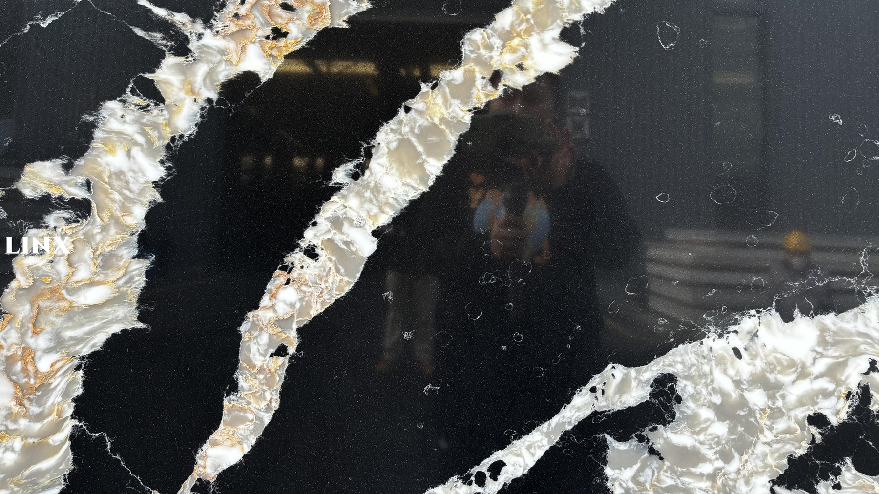 LXM9138 POWERFUL BLACK JADE STONE DETAIL 1 LINX SURFACES