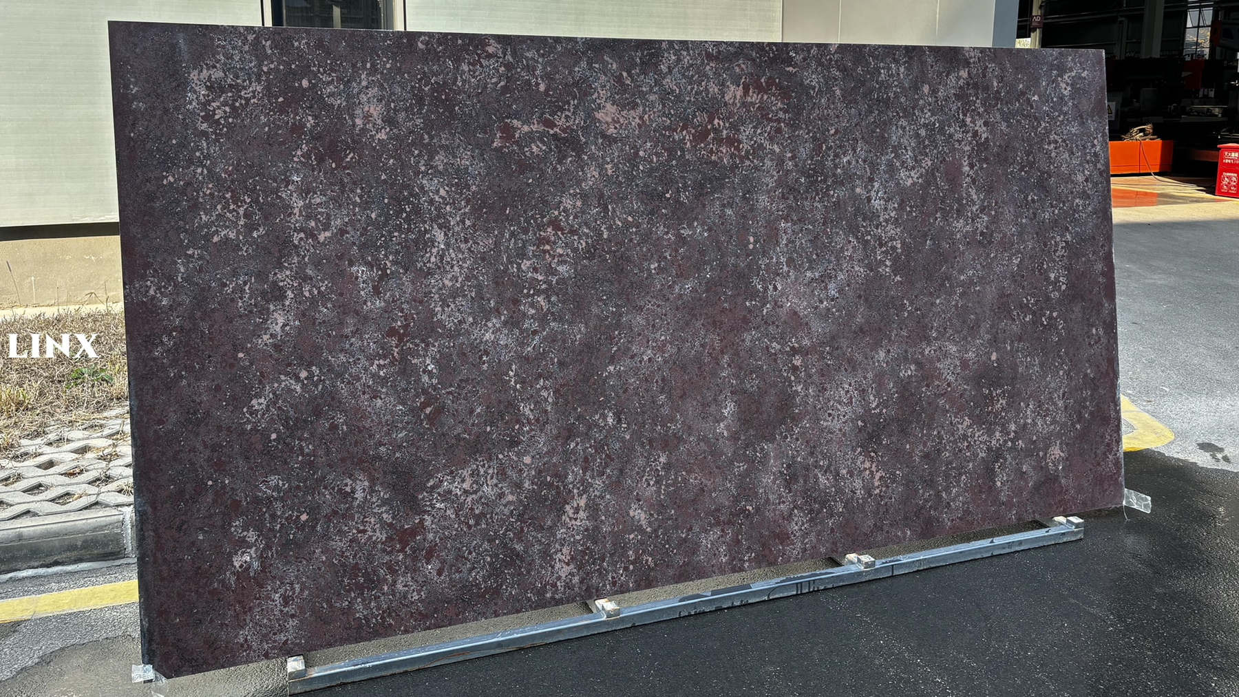 LXM9141 OXBLOOD FORGE JADE STONE 1 LINX SURFACES