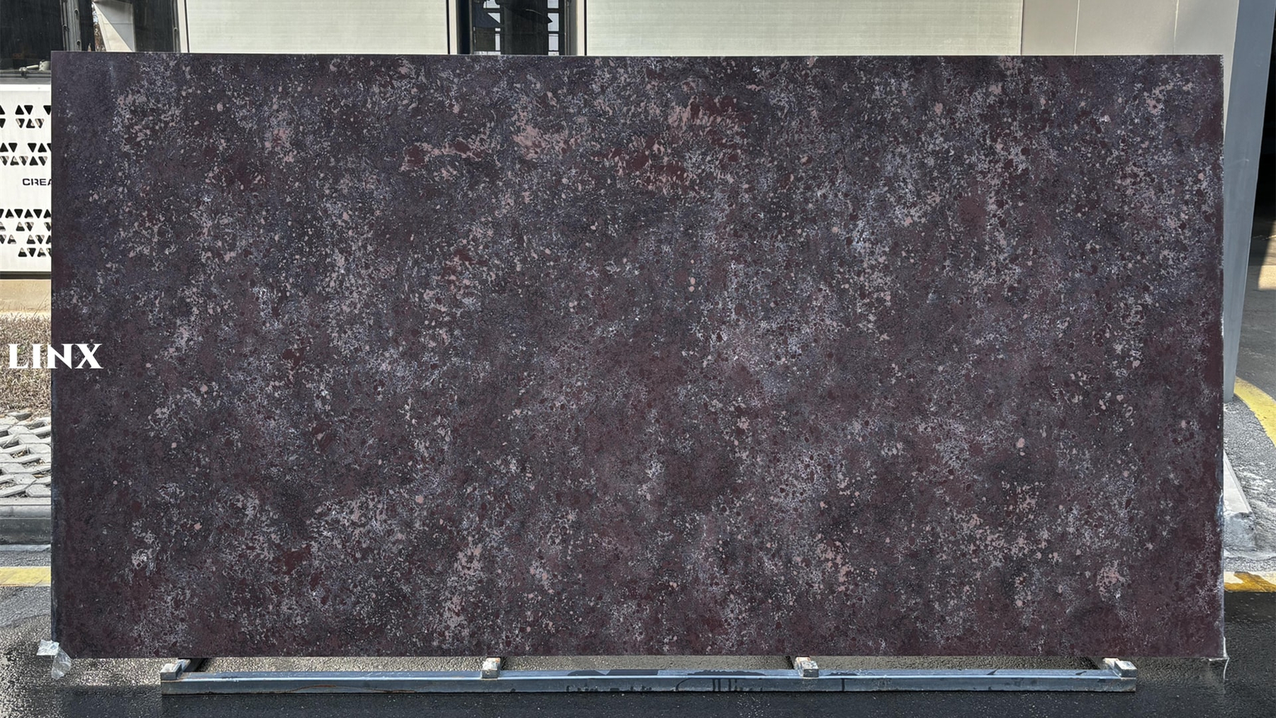 LXM9141 OXBLOOD FORGE JADE STONE LINX SURFACES