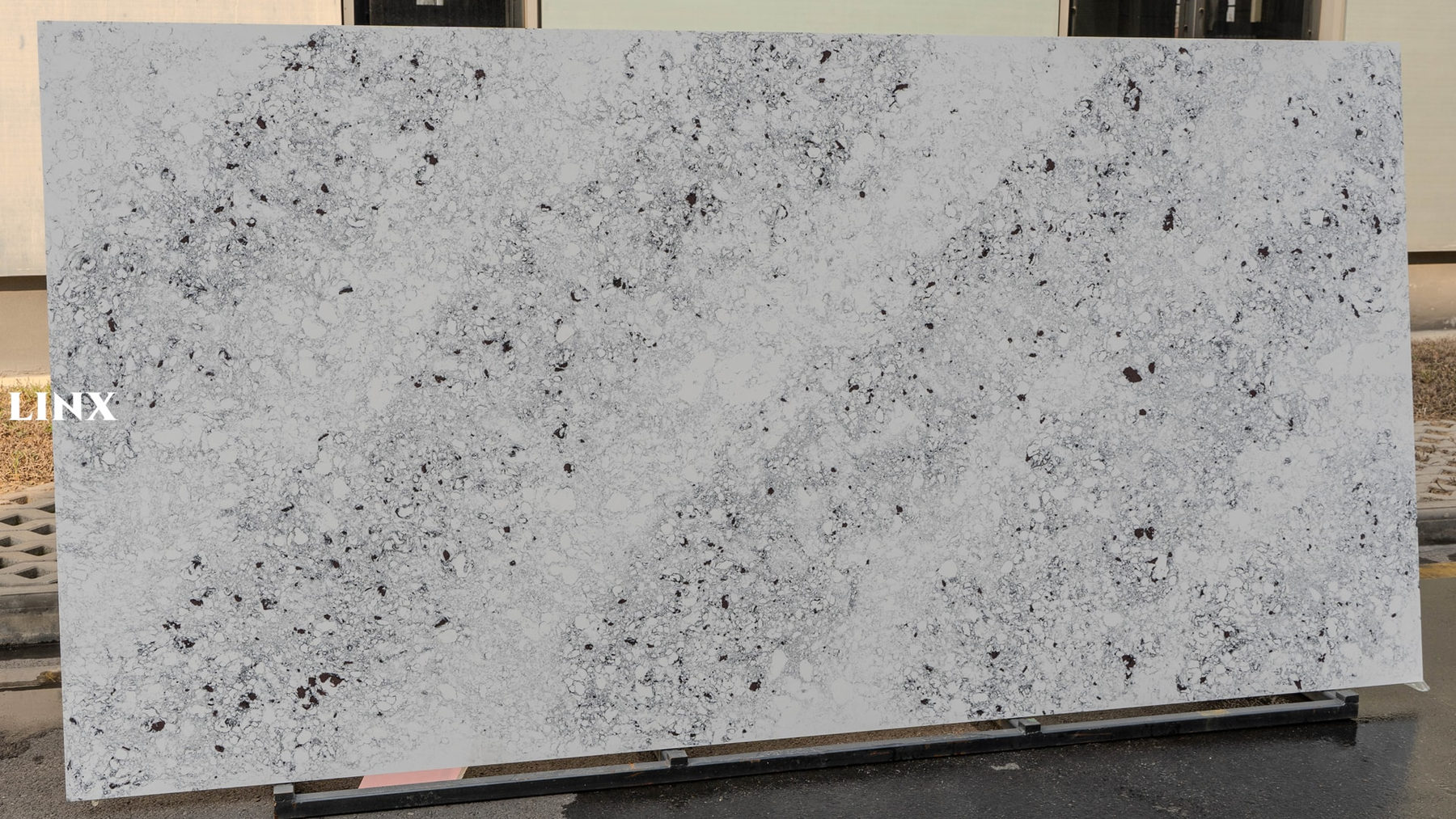 LXM9146 WHITE BREEZE JADE STONE 1 LINX SURFACES