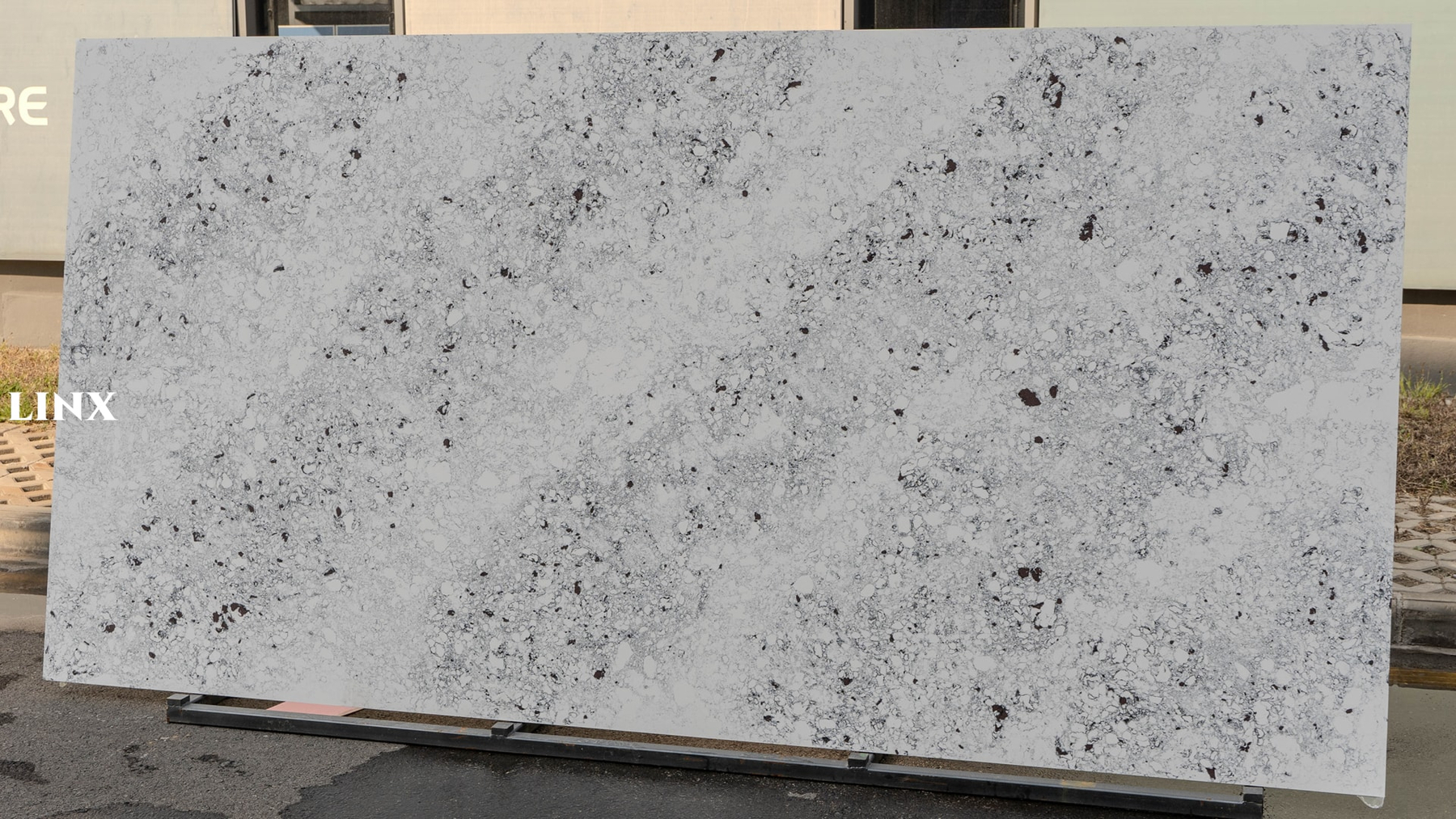 LXM9146 WHITE BREEZE JADE STONE 2 LINX SURFACES